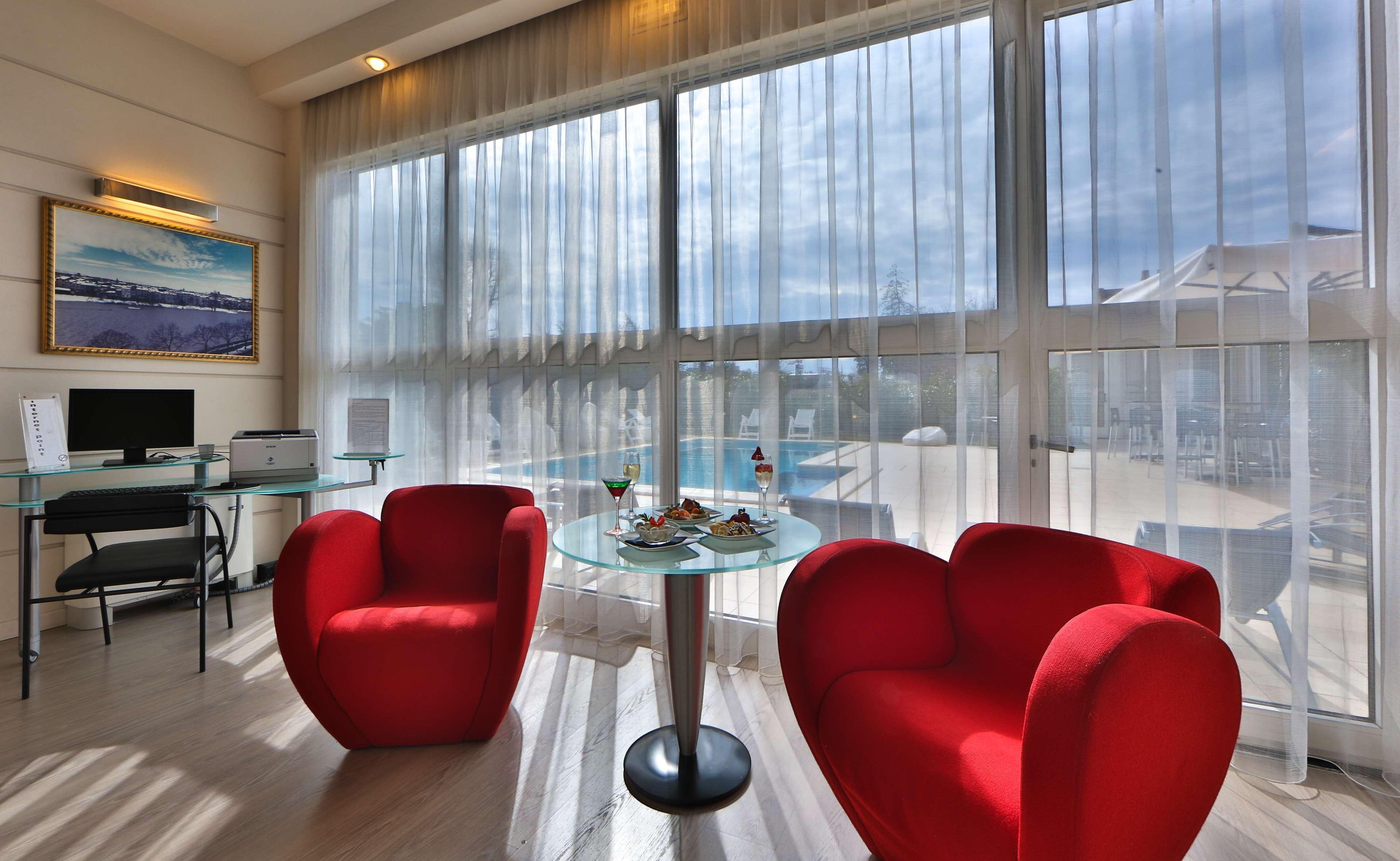 Best Western Plus Hotel Farnese Parma Ngoại thất bức ảnh