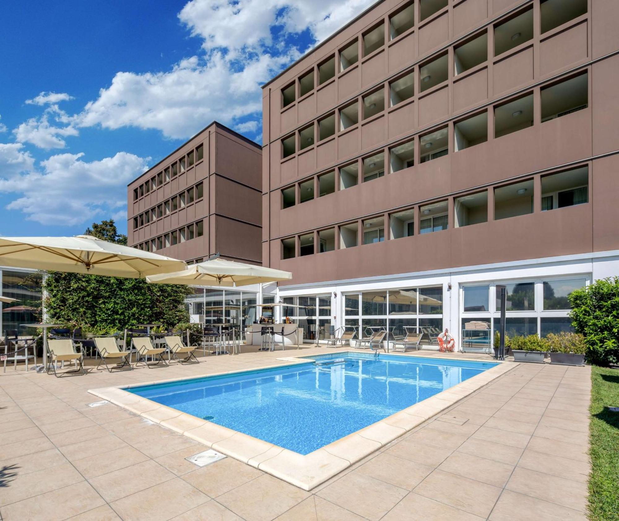 Best Western Plus Hotel Farnese Parma Ngoại thất bức ảnh