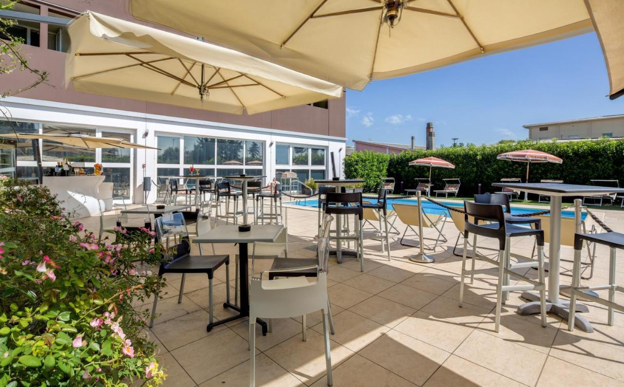 Best Western Plus Hotel Farnese Parma Ngoại thất bức ảnh